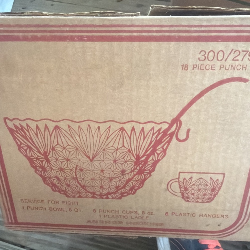 VINTAGE Anchor Hocking ARLINGTON PUNCH BOWL SET With 8 Cups